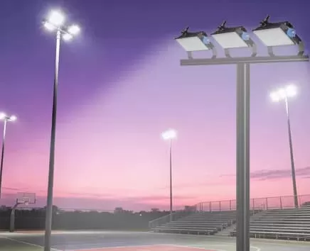 Iluminação de quadra de esportes ao ar livre
