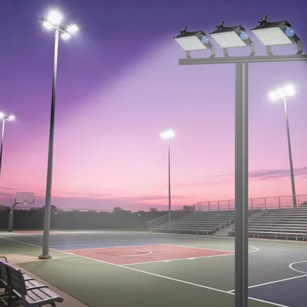 Iluminação de quadra de esportes ao ar livre