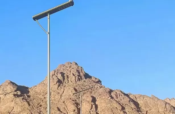 Projeto de iluminação abrangente de revitalização rural da província de Guizhou | Capa de cooperação OEM de luz de rua solar