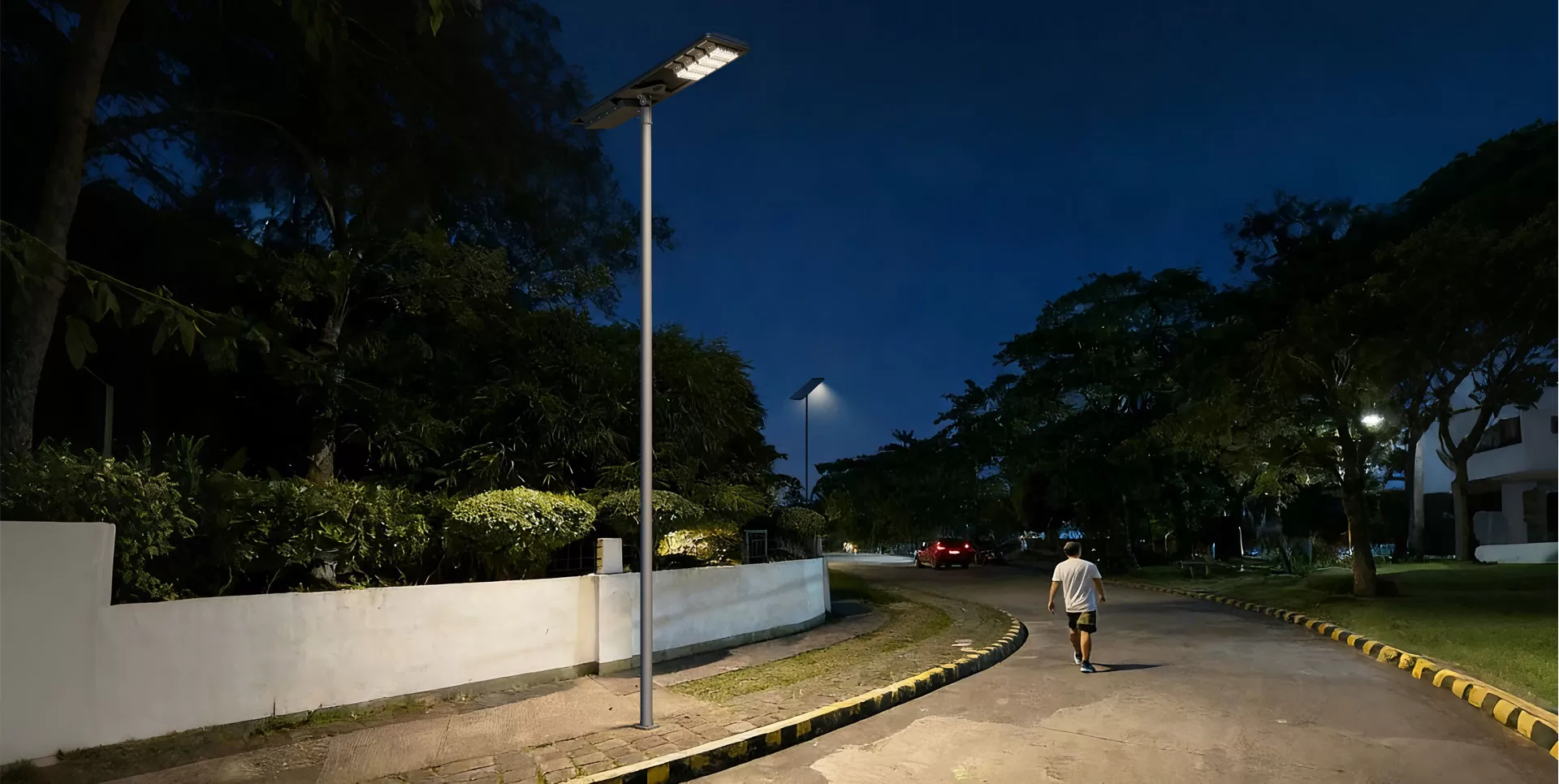 Por que as luzes de rua solares Phoebus são confiáveis pelos clientes em todo o mundo?